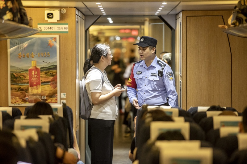 夏文培在工作中。胡勇攝