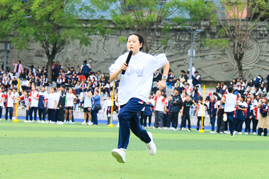 接力賽。學校供圖