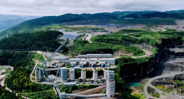 重慶東方希望重慶水泥有限公司銅礦山水泥灰巖礦生態修復。重慶市規劃和自然資源局供圖