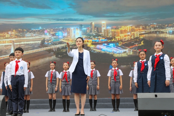 《“榜樣力量”大思政課》展演現場。江北區委宣傳部供圖