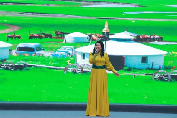 女聲獨唱《美麗》。胥世鵬 攝