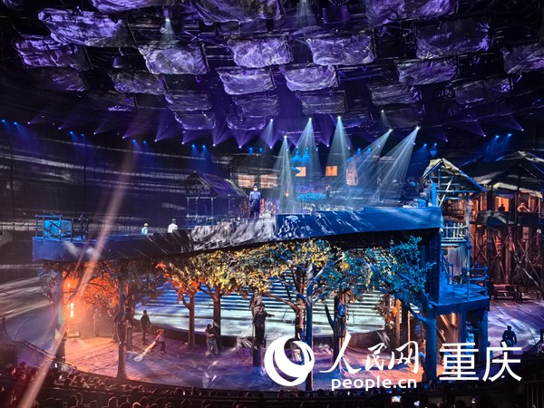 舞臺劇《重慶·1949》。人民網記者 馮文彥攝