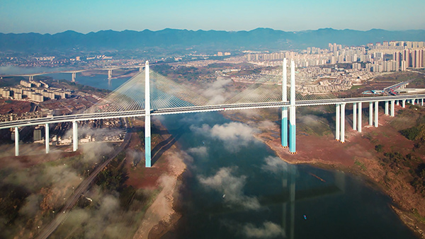 重慶蔡家嘉陵江大橋。曾英豪攝