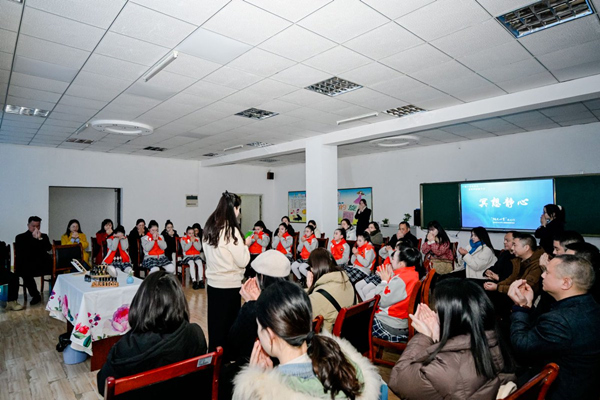 冥想靜心課程體驗。渝北區和合家園小學校供圖