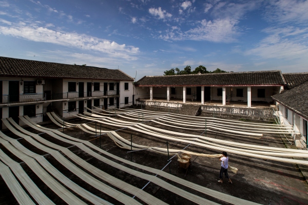 榮昌夏布曬布。榮昌區委宣傳部供圖