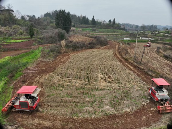 農機作業場景。重慶智慧農服集團供圖