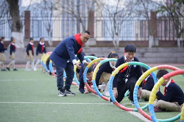 大課間趣味運動。金山學校教育集團供圖