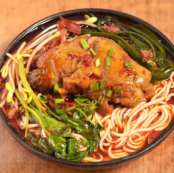 李米線泡椒蹄花米線。渝北區商務委供圖