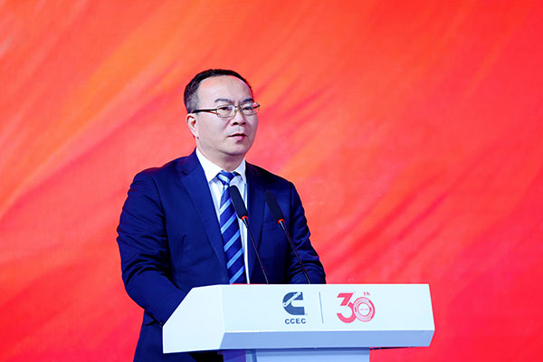 重慶機電集團黨委書記、董事長趙自成。重慶康明斯供圖