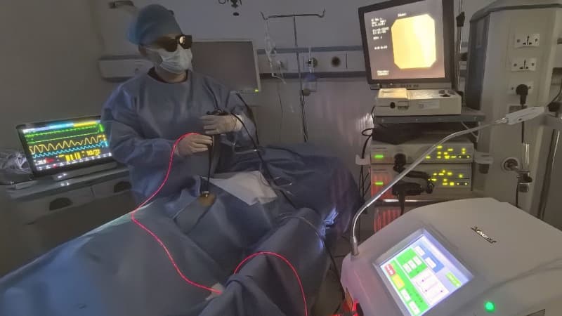 手術中。新橋醫院供圖