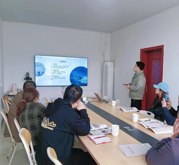 新老村民座談會。西南大學鄉村振興戰略研究院供圖
