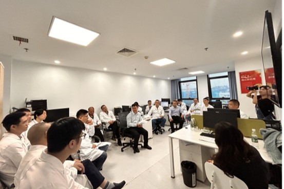 多學科會診中。重慶松山醫院供圖