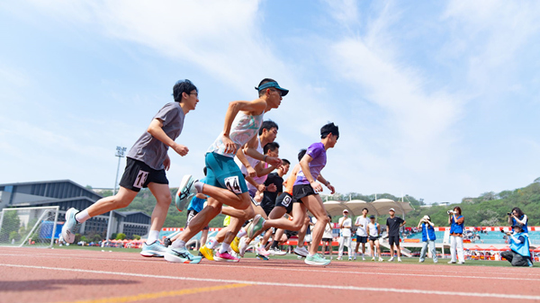 校友代表隊比賽現場。重慶理工大學供圖