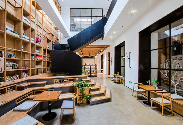 嘛嘛公寓大學城地鐵站店休閑區。重慶市住房城鄉建委供圖