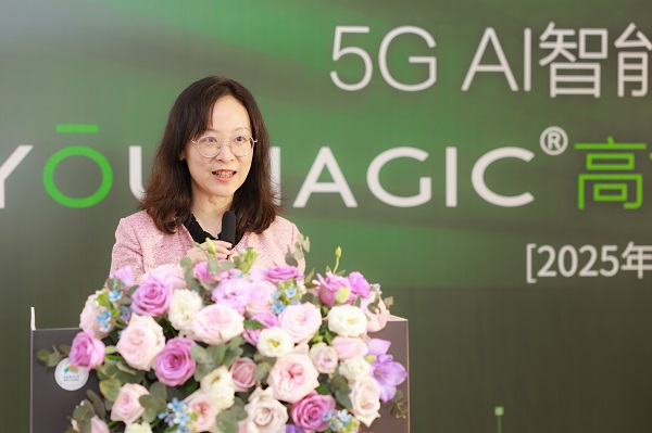 重醫附屬大學城醫院皮膚美容科主任醫師、學科帶頭人柯丹。金秋橦（實習生）攝