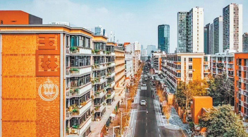 煥新后的成都市玉林東路街景，全國首條多業權統一運營街區。受訪者供圖