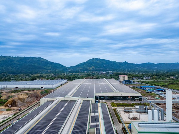 信義玻璃屋頂光伏。國網重慶永川供電公司供圖