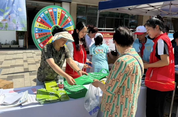活動現場。龍塔街道供圖