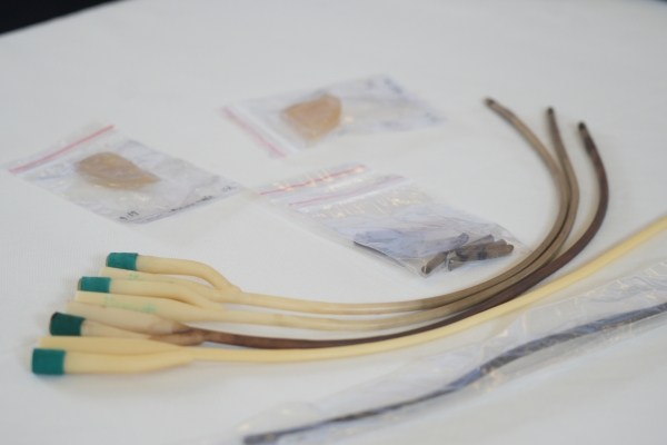 作品“基于納米銀抗菌的高強度可拉伸MXene摻雜明膠/海藻酸鈉水凝膠導尿管涂層”。重慶理工大學供圖