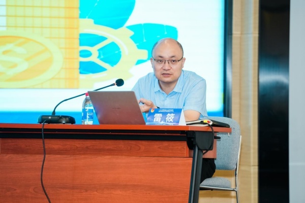 團市委進行“五小”活動宣講指導。郵儲銀行重慶分行供圖