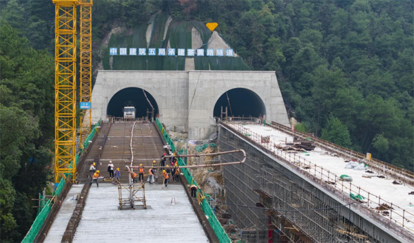 江南隧道及茶黃路工程。重慶市住房城鄉建委供圖