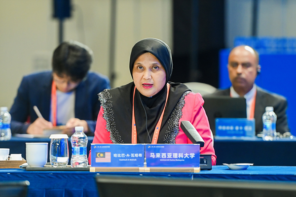 馬來西亞理科大學副校長哈比巴·A·瓦哈布致辭。陳林攝