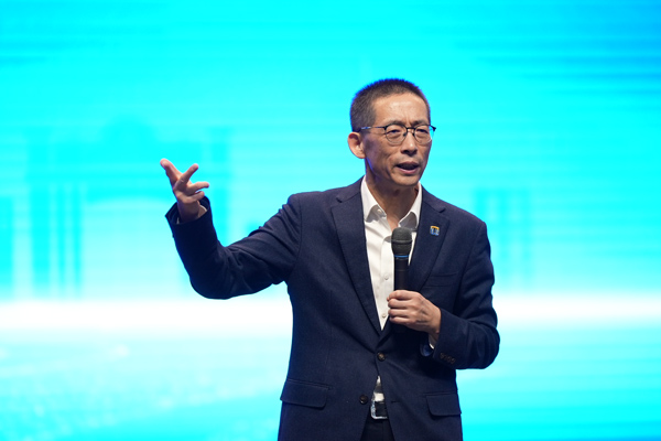 施一公院士來校作演講。西南大學附中供圖