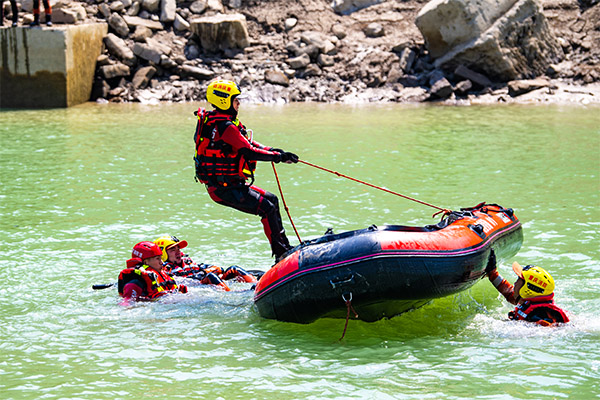 水域救援技術培訓現場。重慶市涪陵區消防救援局