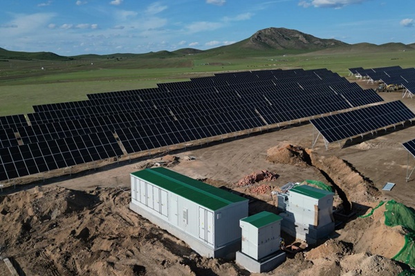 扎魯特旗光伏工程。國網重慶永川供電公司供圖