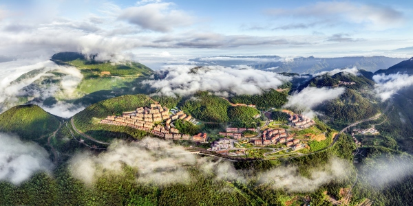 摩天嶺風景宜人。巫山縣委宣傳部供圖