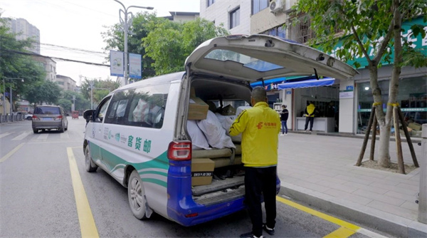 客貨郵融合發展給村民帶來了極大便利。大足區融媒體中心供圖