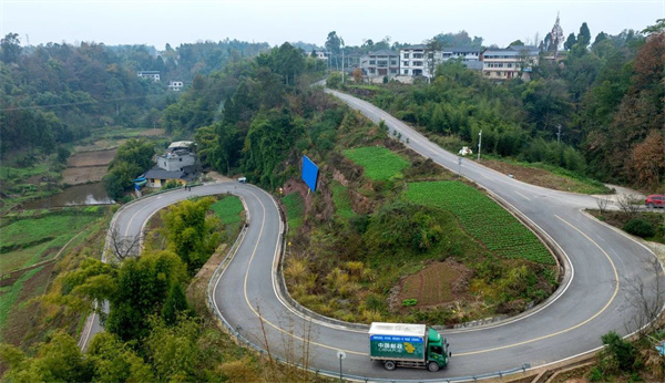 大足區鋪就鄉村振興“快車道”。大足區融媒體中心供圖