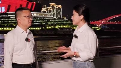行進中國丨記者Vlog：坐游輪賞三峽重慶是一座山水之城，來重慶旅游，除了打卡8D城市景觀，還別忘了體驗一下“朝辭白帝彩云間，千里江陵一日還”的三峽風光。