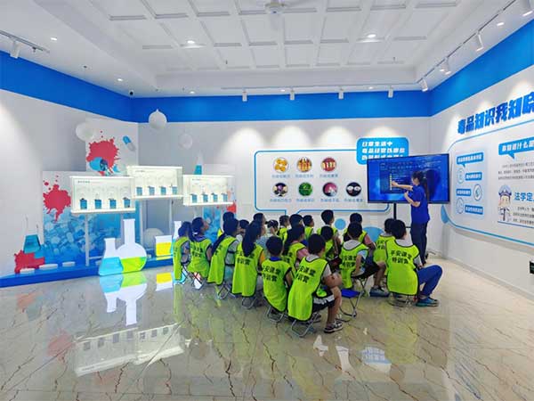 20余名孩子參與禁毒課堂。平安課堂特訓營供圖