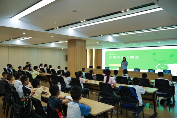 交通安全小課堂。重慶理工大學供圖