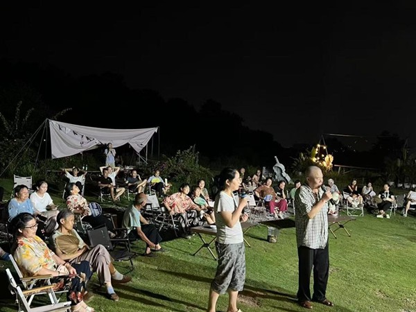 村民自由合唱。西南大學鄉村振興戰略研究院供圖