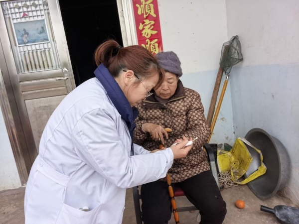 醫防融合把健康服務延伸到基層。社壇中心衛生院供圖