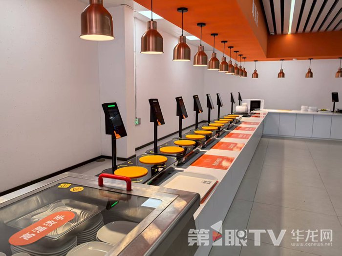 位于江北區觀音橋街道渝北社區的數字食堂。第1眼TV-華龍網 李舒 攝