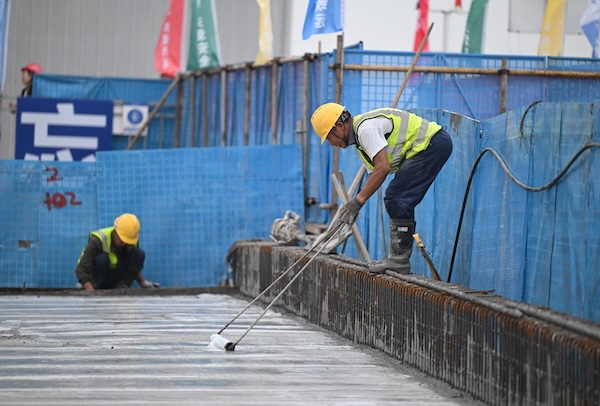 椿萱大道3號橋正式貫通。中交二航局供圖