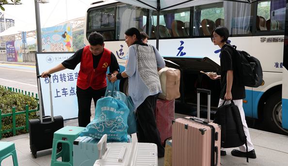 重慶城科迎新現場變“啟蒙課堂”