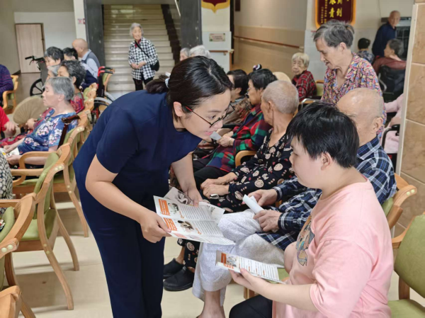 開展金融知識普及活動。廈門銀行重慶大足支行供圖
