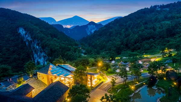 歸原小鎮夜景。武隆區仙女山街道供圖