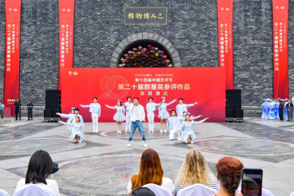 展演現場。曹鳴鷗攝