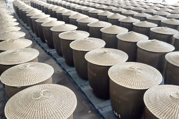 獨特的非遺陶壇發酵技藝制作出傳統榨菜。受訪單位供圖