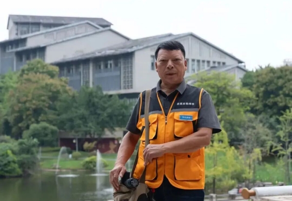 重慶理工大學基建后勤處職工毛德元。重慶理工大學供圖