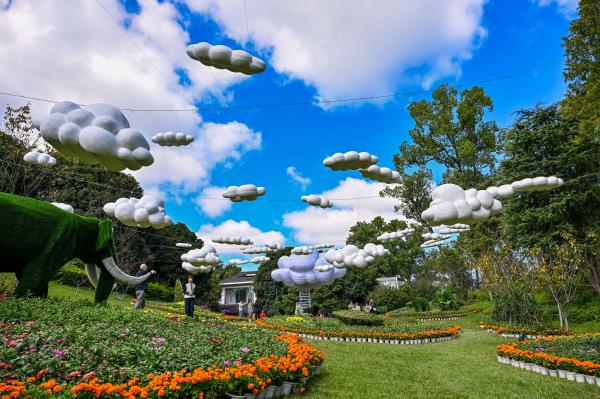 園內景色優美。崔景印攝