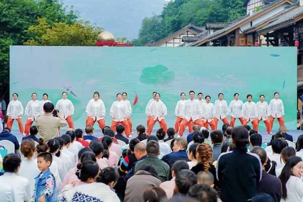 比賽現場?；顒又鬓k方供圖