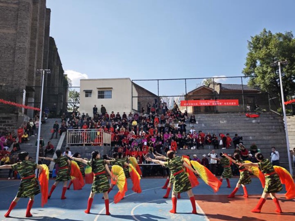 重冶社區文藝表演。主辦方共同體