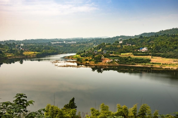 黎香溪美景。滕峰攝